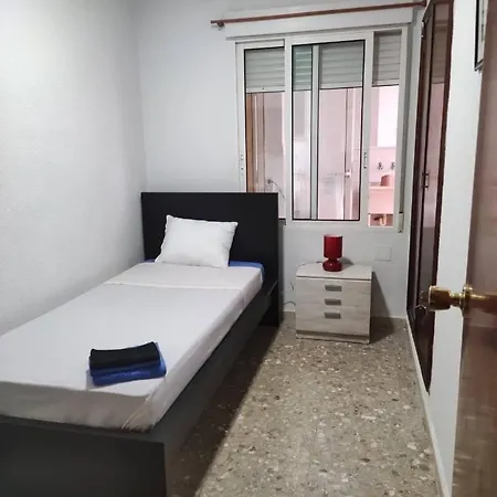 P-3- комната в квартире для 1 человека в центре Homestay *